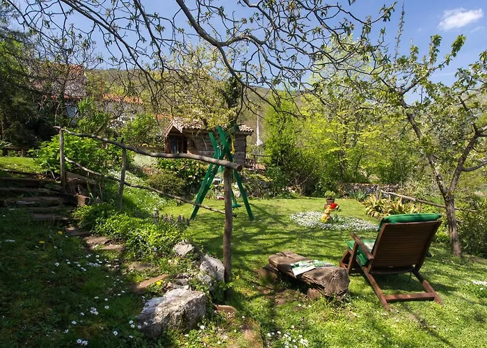 Family Friendly House With A Parking Space Sveta Jelena, Opatija - 7729 Semesterbostad *