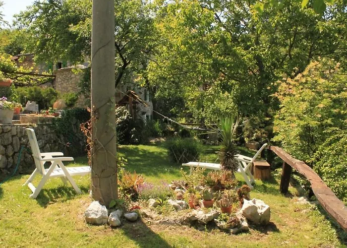 Family Friendly House With A Parking Space Sveta Jelena, Opatija - 7729 Semesterbostad *