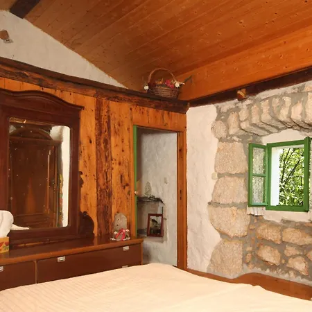Family Friendly House With A Parking Space Sveta Jelena, Opatija - 7729 Case de vacanță *