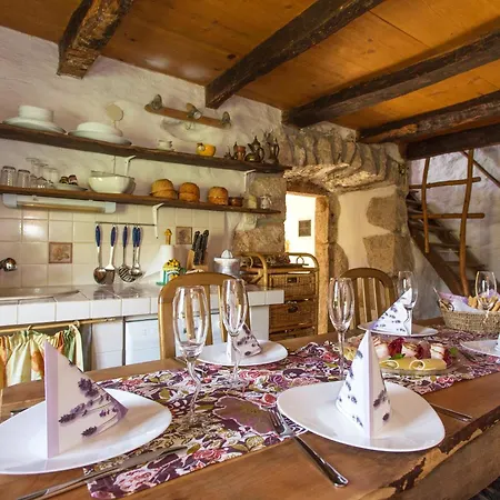 Family Friendly House With A Parking Space Sveta Jelena, Opatija - 7729 Case de vacanță Martina
