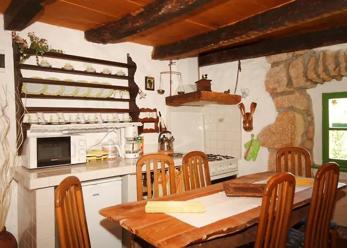 Vakantiehuis Family Friendly House With A Parking Space Sveta Jelena, Opatija - 7729 *